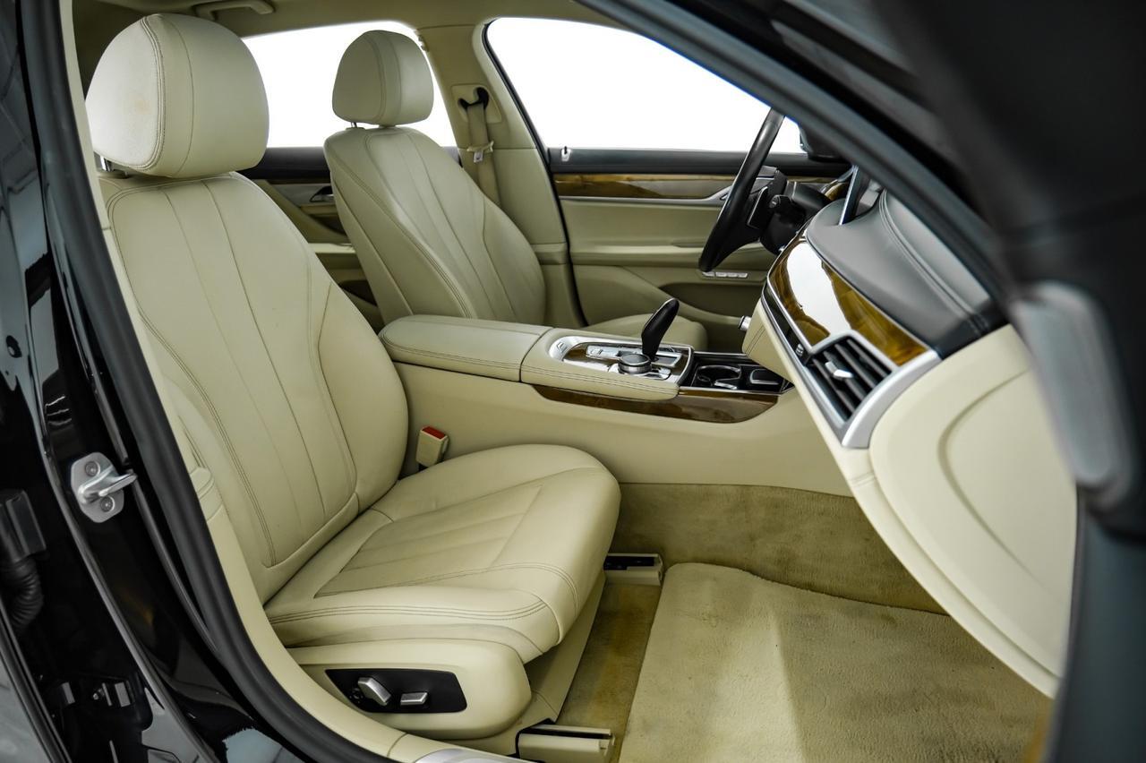 2017 BMW 740i xDrive AWD BLIND SPOT ASSIST SUNROOF LEATHER HEATED SEATS REAR CAMERA KEYLESS START BLUETOOTH Carrollton TX