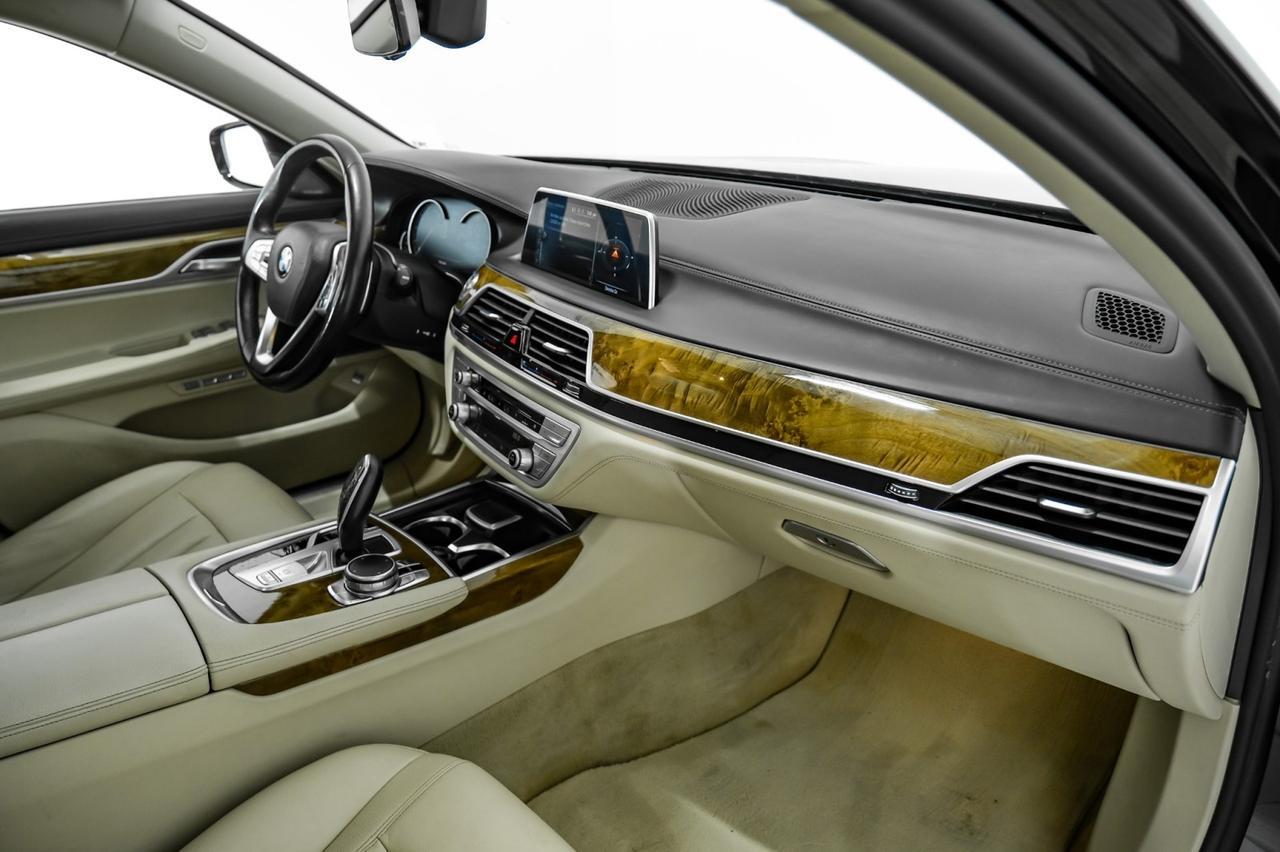 2017 BMW 740i xDrive AWD BLIND SPOT ASSIST SUNROOF LEATHER HEATED SEATS REAR CAMERA KEYLESS START BLUETOOTH Carrollton TX