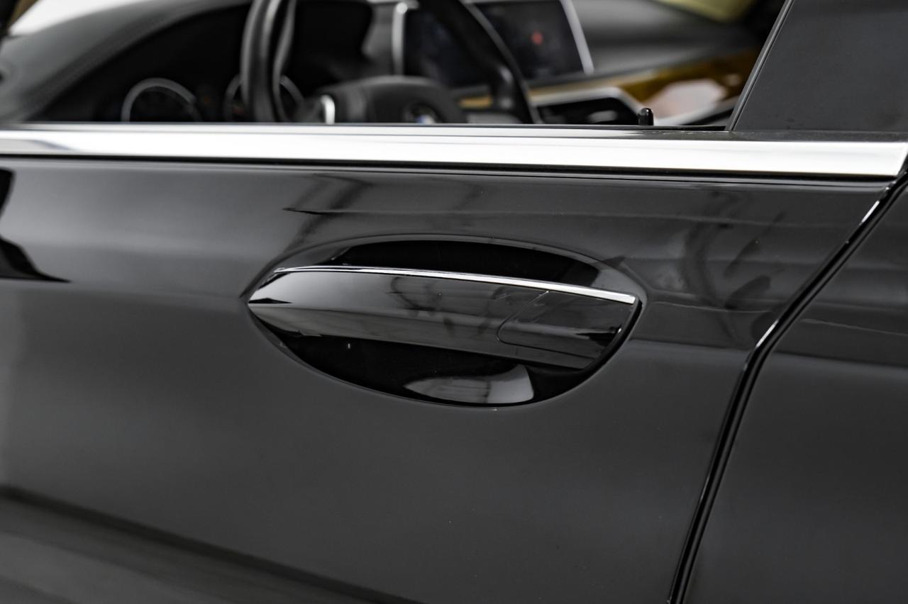 2017 BMW 740i xDrive AWD SUNROOF LEATHER HEATED SEATS REAR CAMERA KEYLESS START BLUETOOTH PADDLE SHIFTERS Carrollton TX