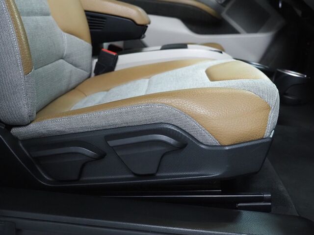 2017 BMW i3 Giga World w/Range Extender *MOONROOF, NAVIGATION, DRIVING ASSISTANT, ADAPTIVE CRUISE, LEATHER, HEATED SEATS, COMFORT ACCESS, HARMAN/KARDON, BLUETOOTH PHONE & AUDIO Round Rock TX