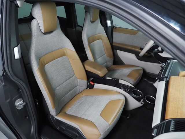 2017 BMW i3 Giga World w/Range Extender *MOONROOF, NAVIGATION, DRIVING ASSISTANT, ADAPTIVE CRUISE, LEATHER, HEATED SEATS, COMFORT ACCESS, HARMAN/KARDON, BLUETOOTH PHONE & AUDIO Round Rock TX