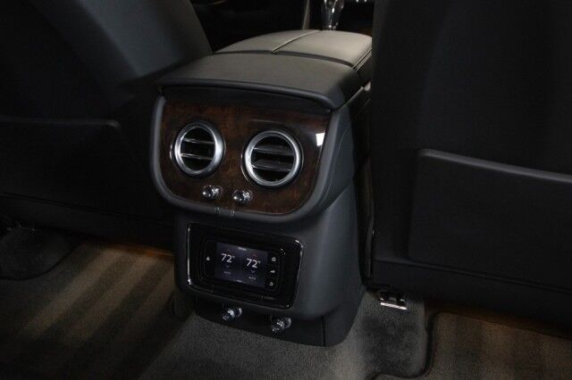 2017 Bentley Bentayga W12 ($258,115 MSRP) *ONLY 14,000 MILES* *1-OWNER SINCE NEW* *LOADED* San Diego CA