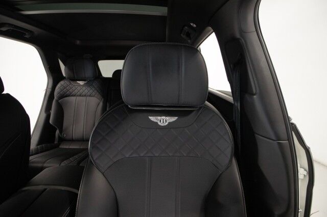 2017 Bentley Bentayga W12 ($258,115 MSRP) *ONLY 14,000 MILES* *1-OWNER SINCE NEW* *LOADED* San Diego CA