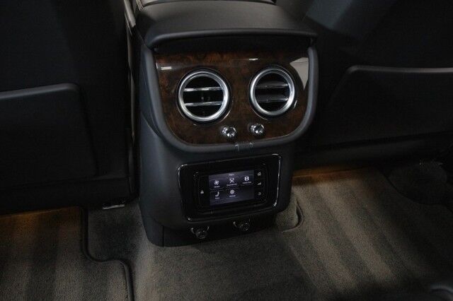 2017 Bentley Bentayga W12 ($258,115 MSRP) *ONLY 14,000 MILES* *1-OWNER SINCE NEW* *LOADED* San Diego CA