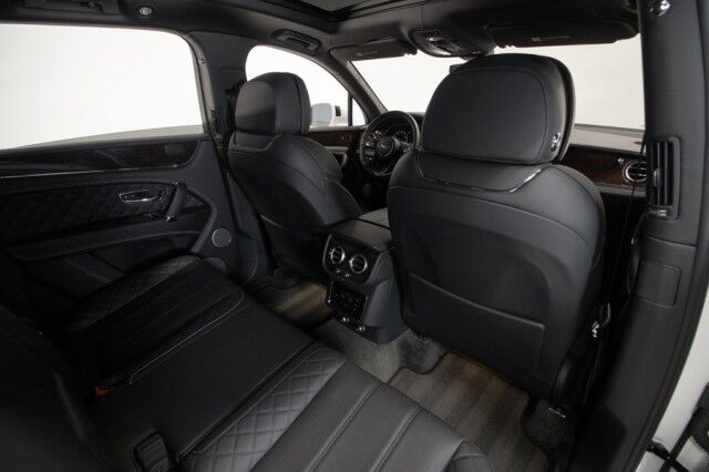 2017 Bentley Bentayga W12 ($258,115 MSRP) *ONLY 14,000 MILES* *1-OWNER SINCE NEW* *LOADED* San Diego CA