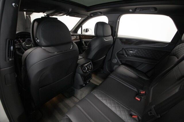 2017 Bentley Bentayga W12 ($258,115 MSRP) *ONLY 14,000 MILES* *1-OWNER SINCE NEW* *LOADED* San Diego CA