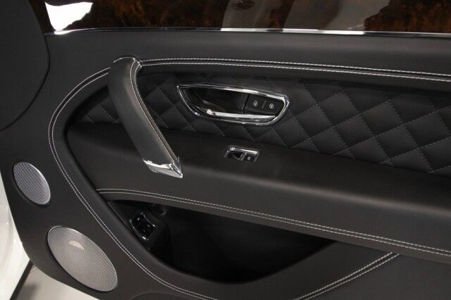 2017 Bentley Bentayga W12 ($258,115 MSRP) *ONLY 14,000 MILES* *1-OWNER SINCE NEW* *LOADED* San Diego CA