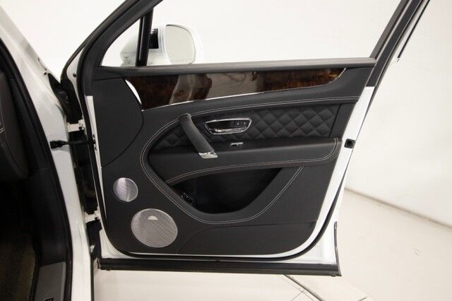 2017 Bentley Bentayga W12 ($258,115 MSRP) *ONLY 14,000 MILES* *1-OWNER SINCE NEW* *LOADED* San Diego CA