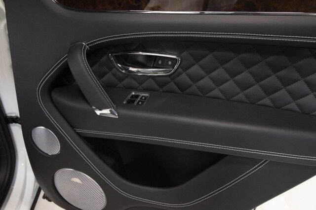2017 Bentley Bentayga W12 ($258,115 MSRP) *ONLY 14,000 MILES* *1-OWNER SINCE NEW* *LOADED* San Diego CA