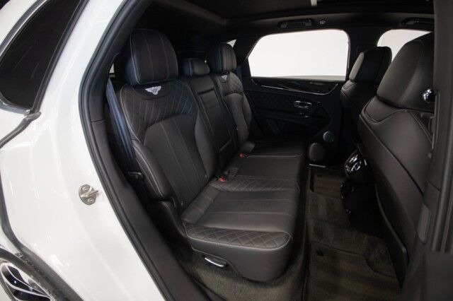 2017 Bentley Bentayga W12 ($258,115 MSRP) *ONLY 14,000 MILES* *1-OWNER SINCE NEW* *LOADED* San Diego CA