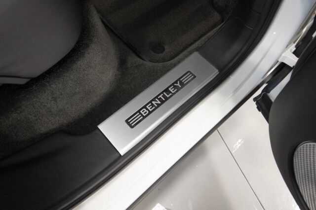 2017 Bentley Bentayga W12 ($258,115 MSRP) *ONLY 14,000 MILES* *1-OWNER SINCE NEW* *LOADED* San Diego CA