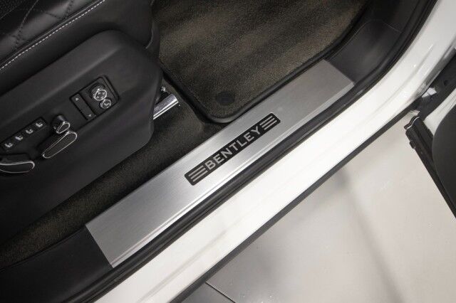 2017 Bentley Bentayga W12 ($258,115 MSRP) *ONLY 14,000 MILES* *1-OWNER SINCE NEW* *LOADED* San Diego CA