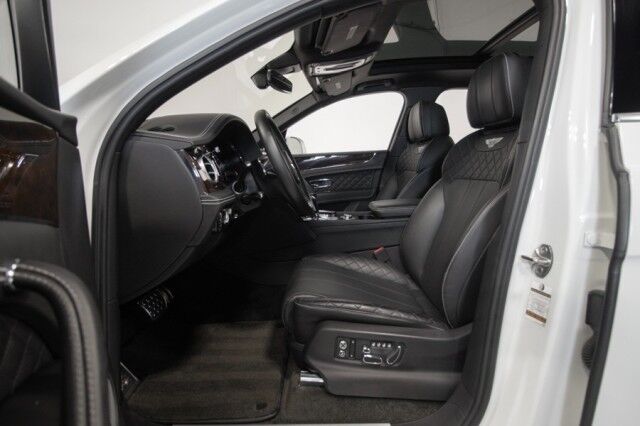 2017 Bentley Bentayga W12 ($258,115 MSRP) *ONLY 14,000 MILES* *1-OWNER SINCE NEW* *LOADED* San Diego CA