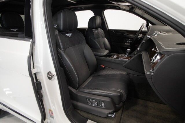 2017 Bentley Bentayga W12 ($258,115 MSRP) *ONLY 14,000 MILES* *1-OWNER SINCE NEW* *LOADED* San Diego CA