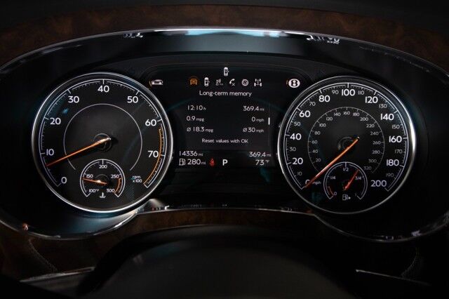 2017 Bentley Bentayga W12 ($258,115 MSRP) *ONLY 14,000 MILES* *1-OWNER SINCE NEW* *LOADED* San Diego CA