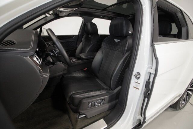2017 Bentley Bentayga W12 ($258,115 MSRP) *ONLY 14,000 MILES* *1-OWNER SINCE NEW* *LOADED* San Diego CA