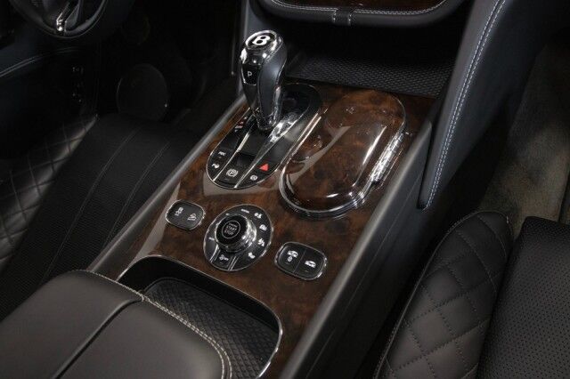 2017 Bentley Bentayga W12 ($258,115 MSRP) *ONLY 14,000 MILES* *1-OWNER SINCE NEW* *LOADED* San Diego CA