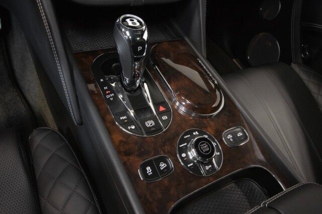 2017 Bentley Bentayga W12 ($258,115 MSRP) *ONLY 14,000 MILES* *1-OWNER SINCE NEW* *LOADED* San Diego CA