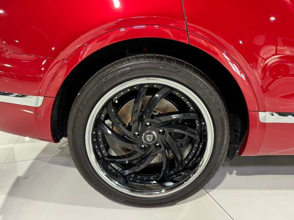 2017 Bentley Bentayga W12 Rubino Red paint, Naim for Bentley audio system AND MUCH MUCH MORE!! Fort Lauderdale FL