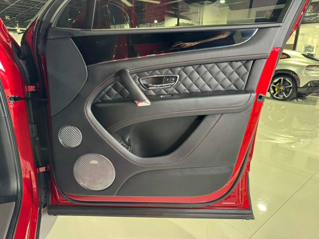 2017 Bentley Bentayga W12 Rubino Red paint, Naim for Bentley audio system AND MUCH MUCH MORE!! Fort Lauderdale FL