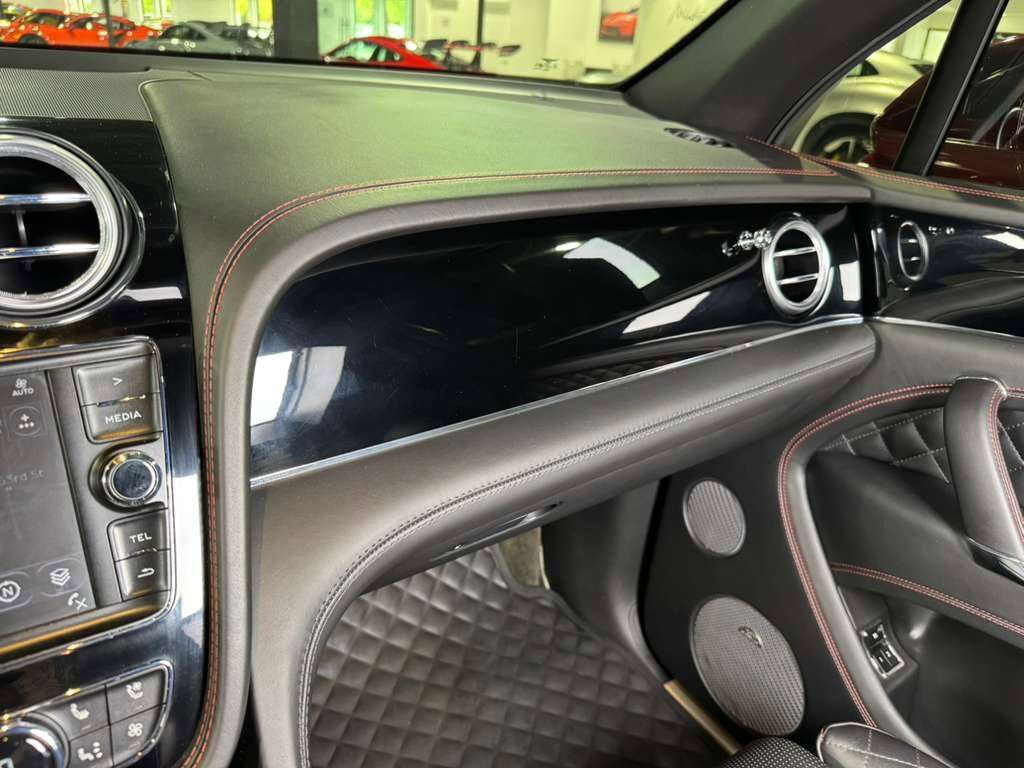 2017 Bentley Bentayga W12 Rubino Red paint, Naim for Bentley audio system AND MUCH MUCH MORE!! Fort Lauderdale FL