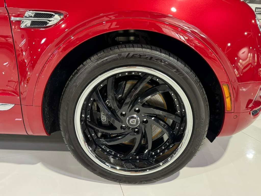 2017 Bentley Bentayga W12 Rubino Red paint, Naim for Bentley audio system AND MUCH MUCH MORE!! Fort Lauderdale FL