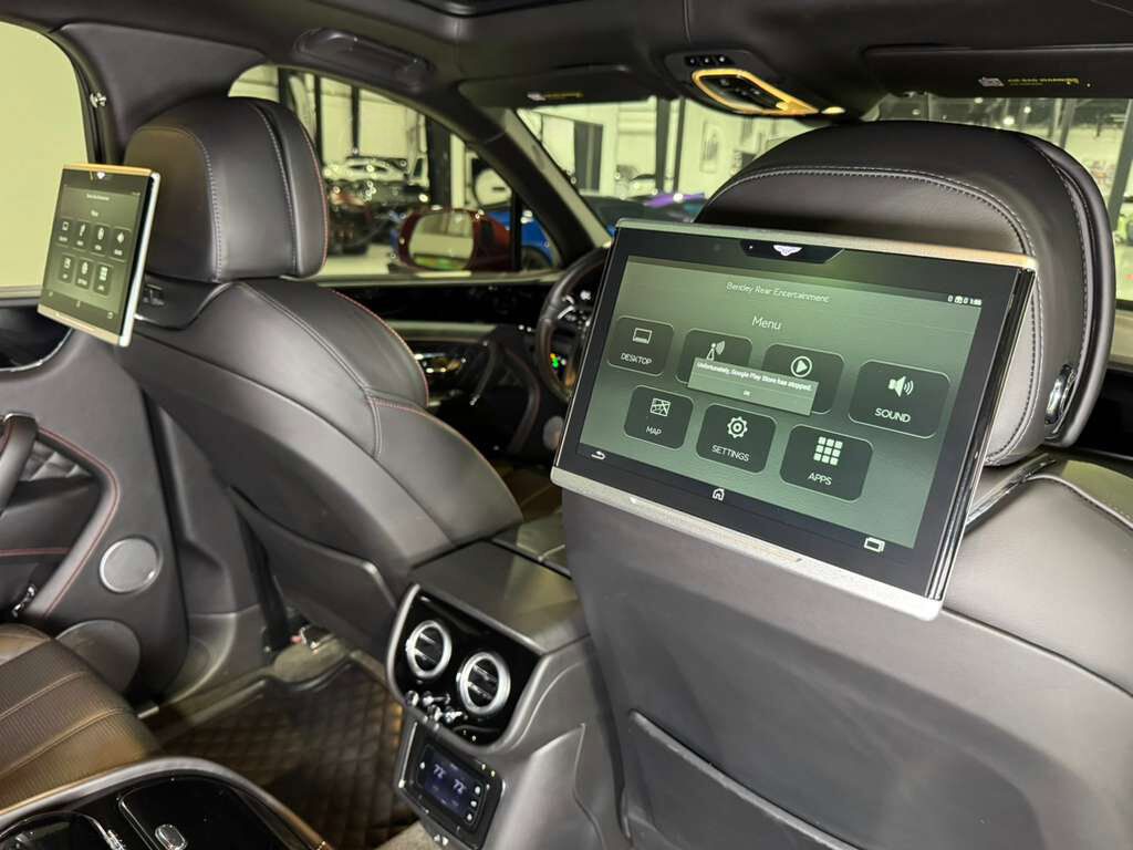 2017 Bentley Bentayga W12 Rubino Red paint, Naim for Bentley audio system AND MUCH MUCH MORE!! Fort Lauderdale FL
