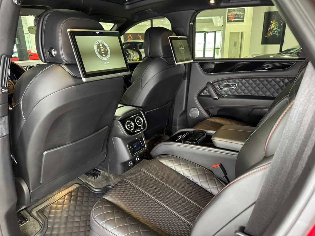 2017 Bentley Bentayga W12 Rubino Red paint, Naim for Bentley audio system AND MUCH MUCH MORE!! Fort Lauderdale FL