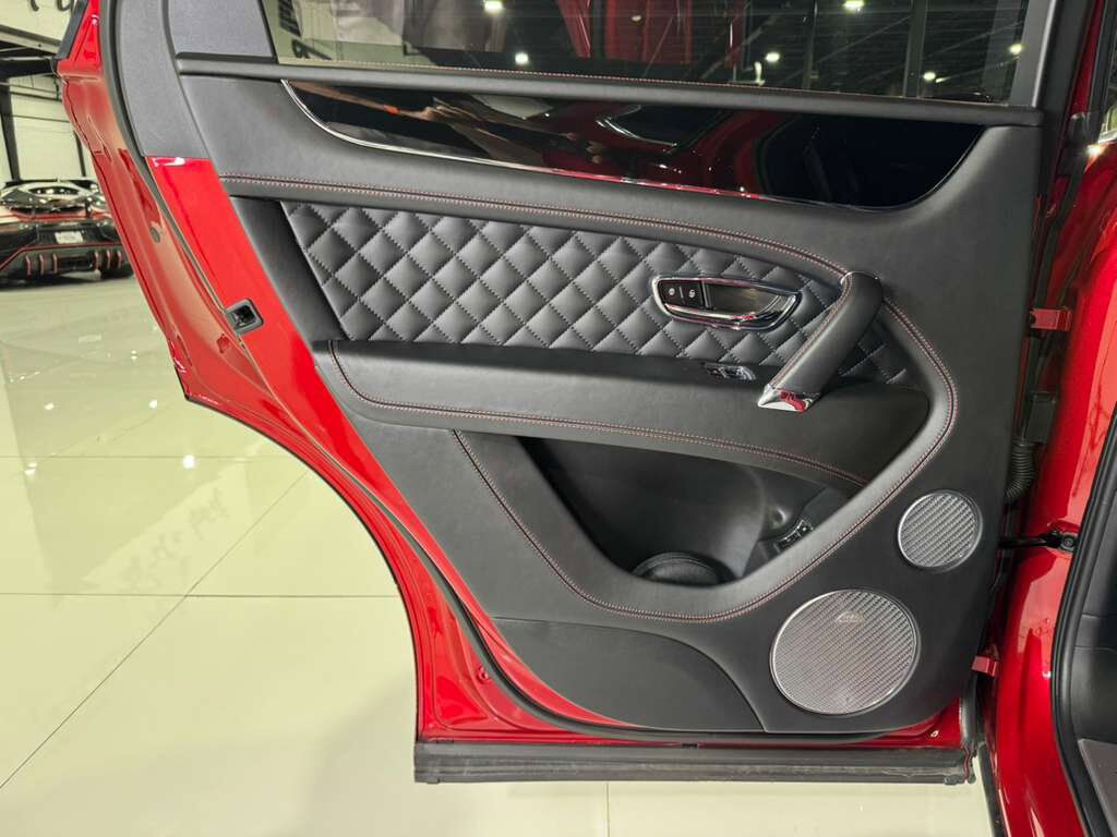 2017 Bentley Bentayga W12 Rubino Red paint, Naim for Bentley audio system AND MUCH MUCH MORE!! Fort Lauderdale FL