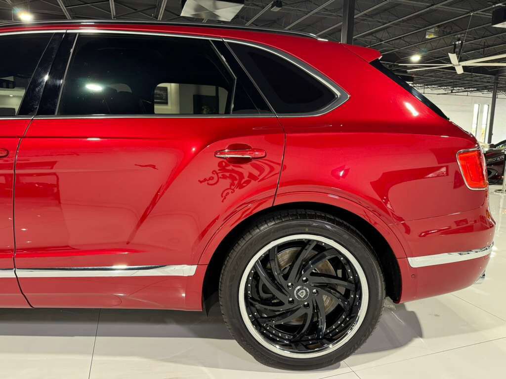 2017 Bentley Bentayga W12 Rubino Red paint, Naim for Bentley audio system AND MUCH MUCH MORE!! Fort Lauderdale FL