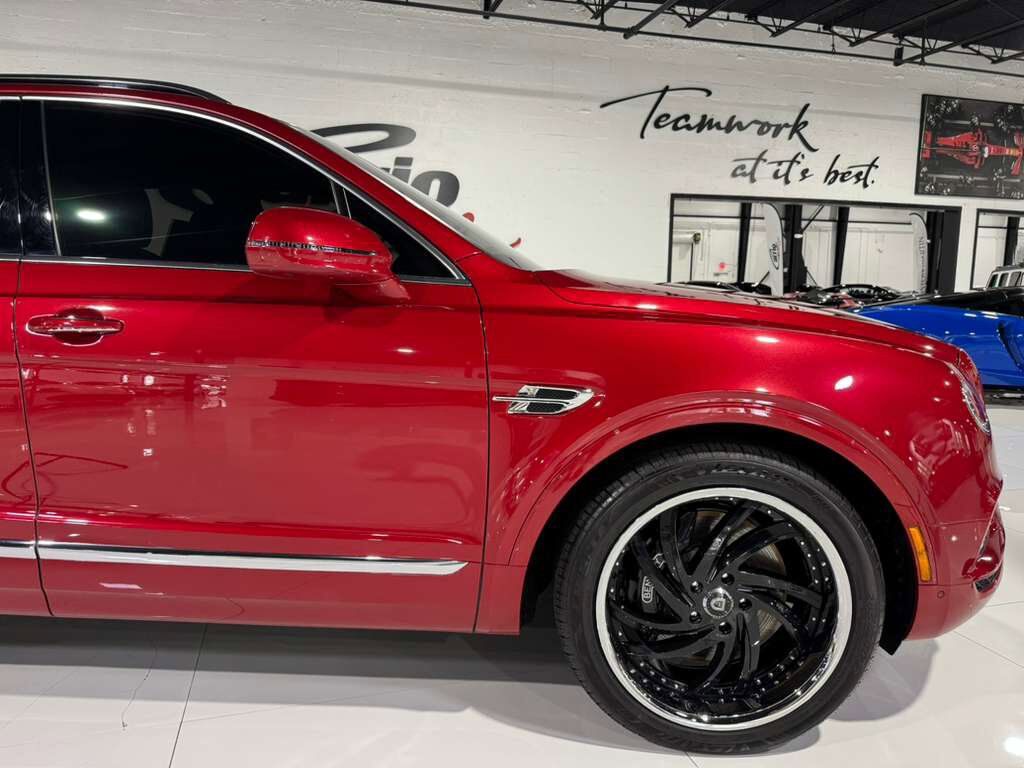 2017 Bentley Bentayga W12 Rubino Red paint, Naim for Bentley audio system AND MUCH MUCH MORE!! Fort Lauderdale FL