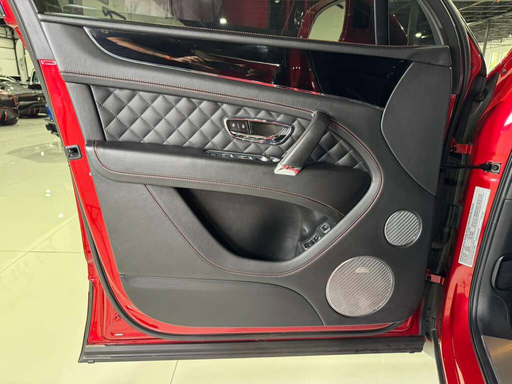 2017 Bentley Bentayga W12 Rubino Red paint, Naim for Bentley audio system AND MUCH MUCH MORE!! Fort Lauderdale FL