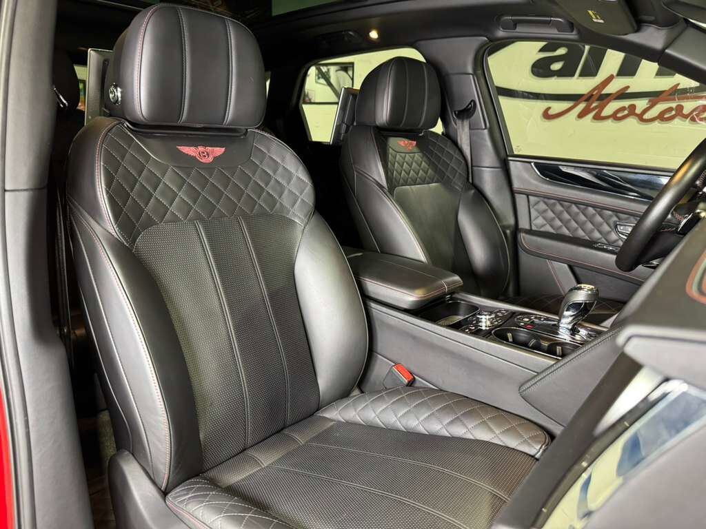 2017 Bentley Bentayga W12 Rubino Red paint, Naim for Bentley audio system AND MUCH MUCH MORE!! Fort Lauderdale FL