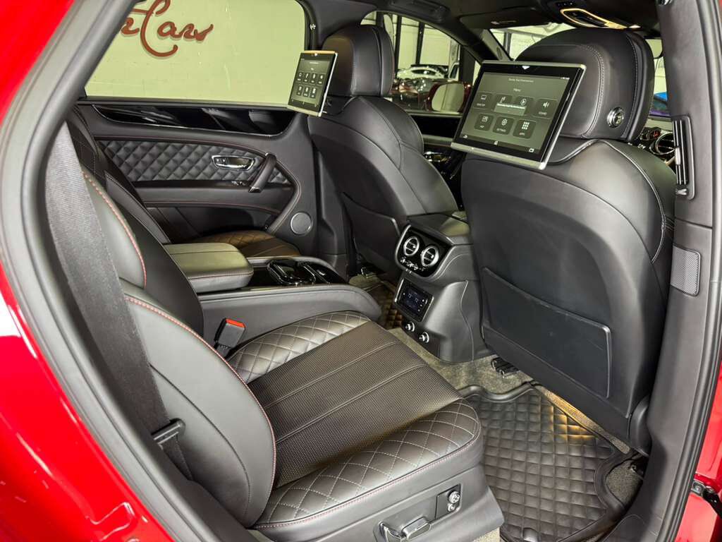 2017 Bentley Bentayga W12 Rubino Red paint, Naim for Bentley audio system AND MUCH MUCH MORE!! Fort Lauderdale FL