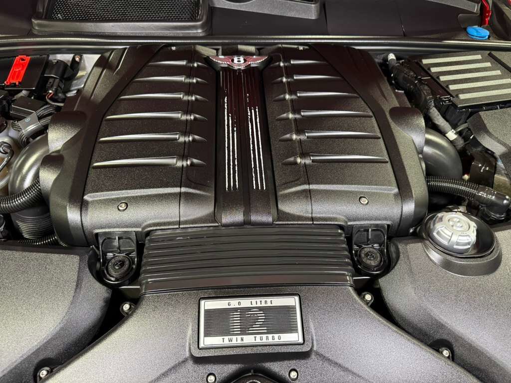 2017 Bentley Bentayga W12 Rubino Red paint, Naim for Bentley audio system AND MUCH MUCH MORE!! Fort Lauderdale FL