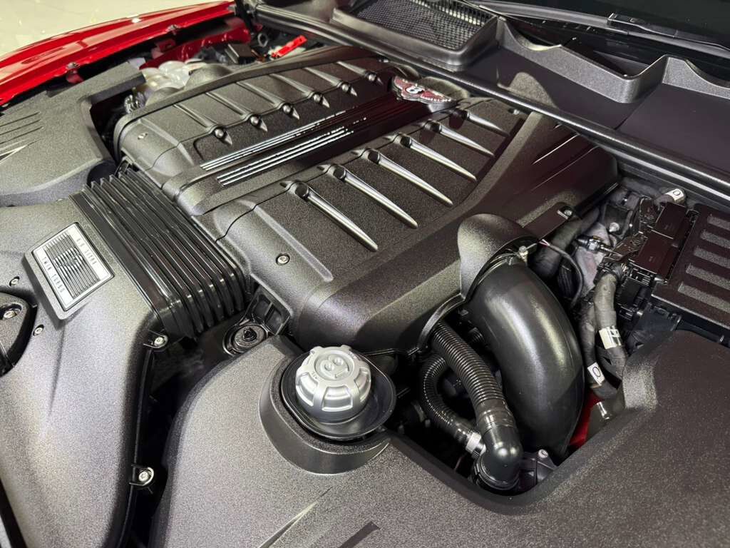 2017 Bentley Bentayga W12 Rubino Red paint, Naim for Bentley audio system AND MUCH MUCH MORE!! Fort Lauderdale FL