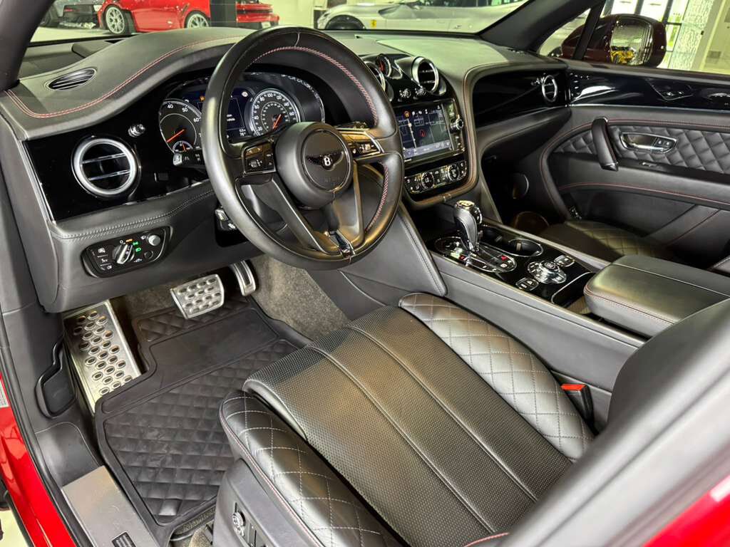 2017 Bentley Bentayga W12 Rubino Red paint, Naim for Bentley audio system AND MUCH MUCH MORE!! Fort Lauderdale FL