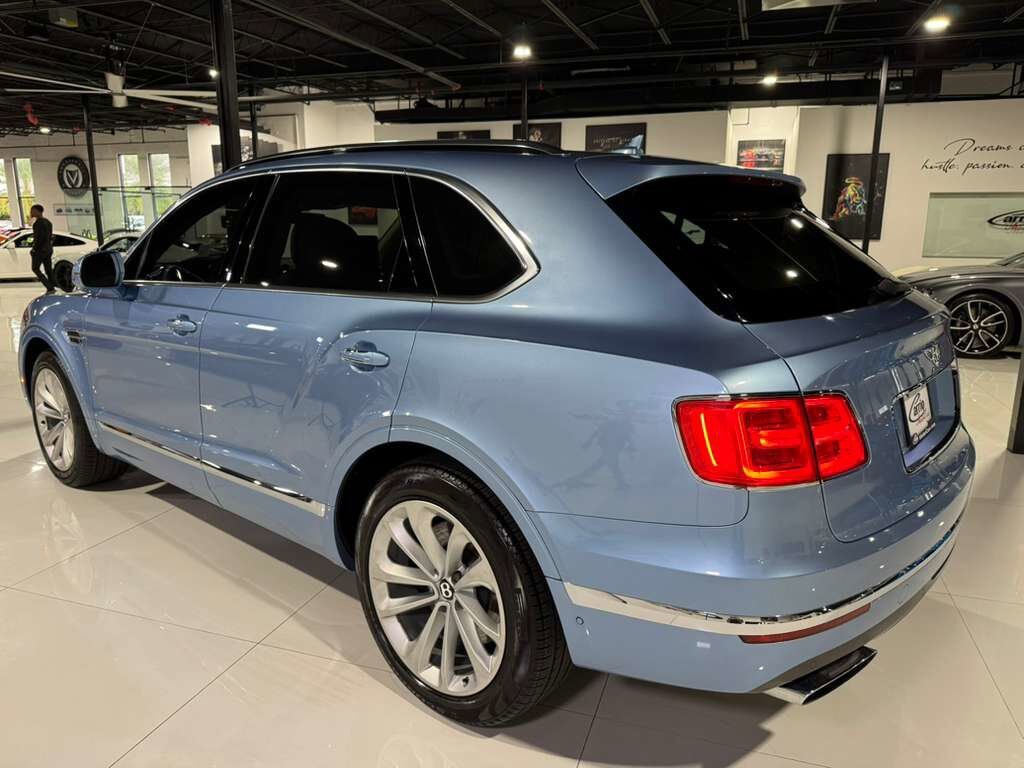 2017 Bentley Bentayga W12 Silverlake paint, rear infotainment system AND MUCH MORE!!! Fort Lauderdale FL