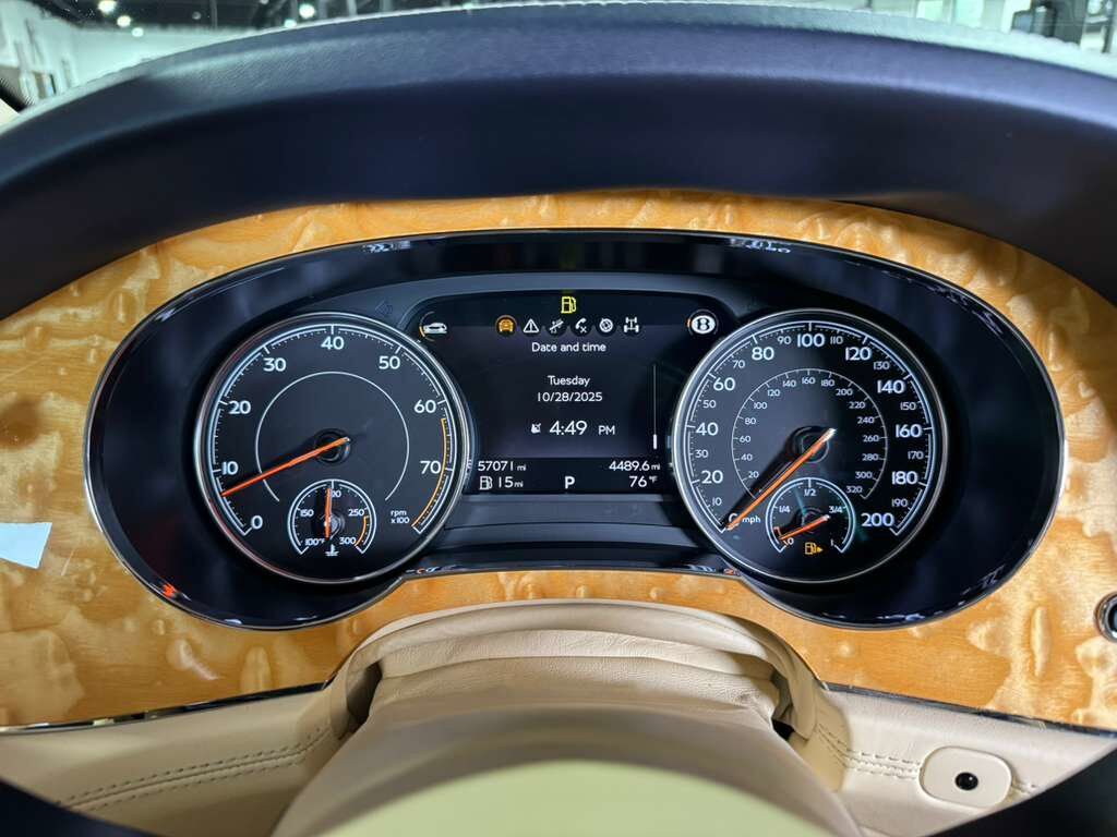 2017 Bentley Bentayga W12 Silverlake paint, rear infotainment system AND MUCH MORE!!! Fort Lauderdale FL