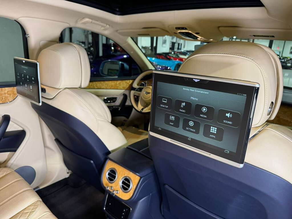 2017 Bentley Bentayga W12 Silverlake paint, rear infotainment system AND MUCH MORE!!! Fort Lauderdale FL