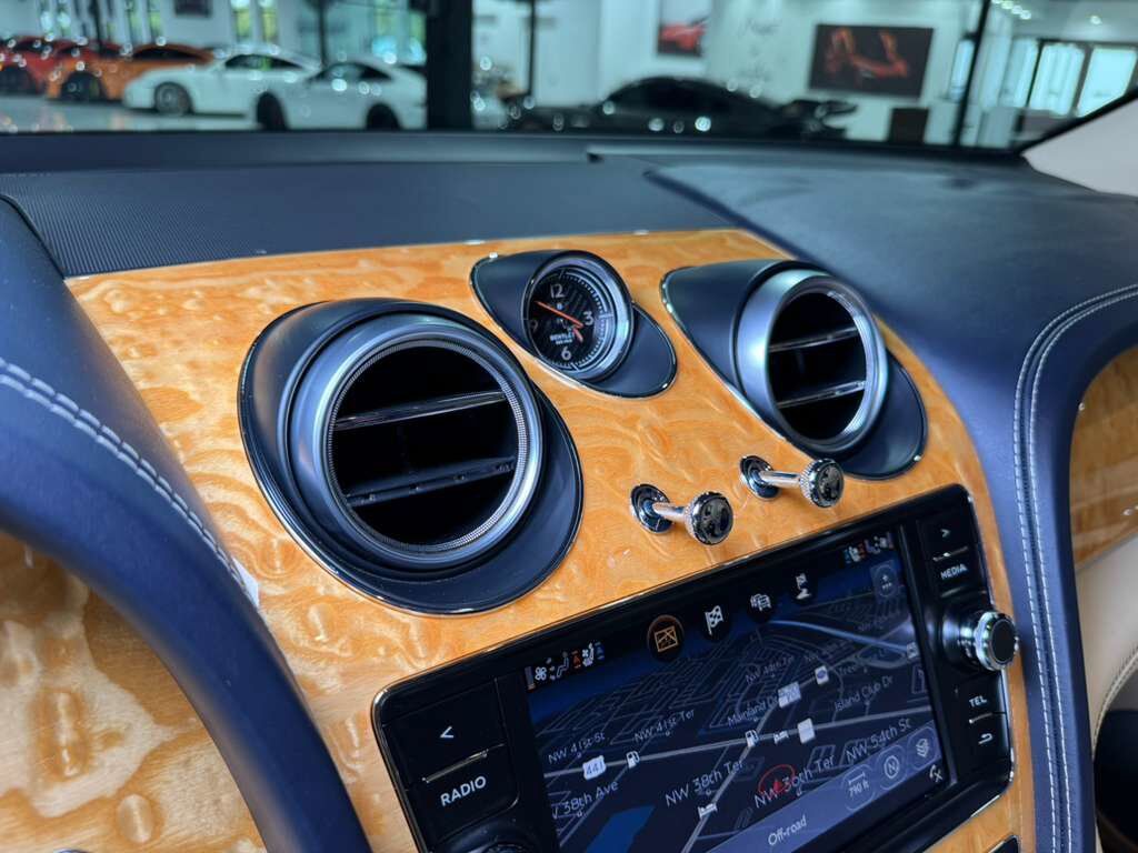 2017 Bentley Bentayga W12 Silverlake paint, rear infotainment system AND MUCH MORE!!! Fort Lauderdale FL