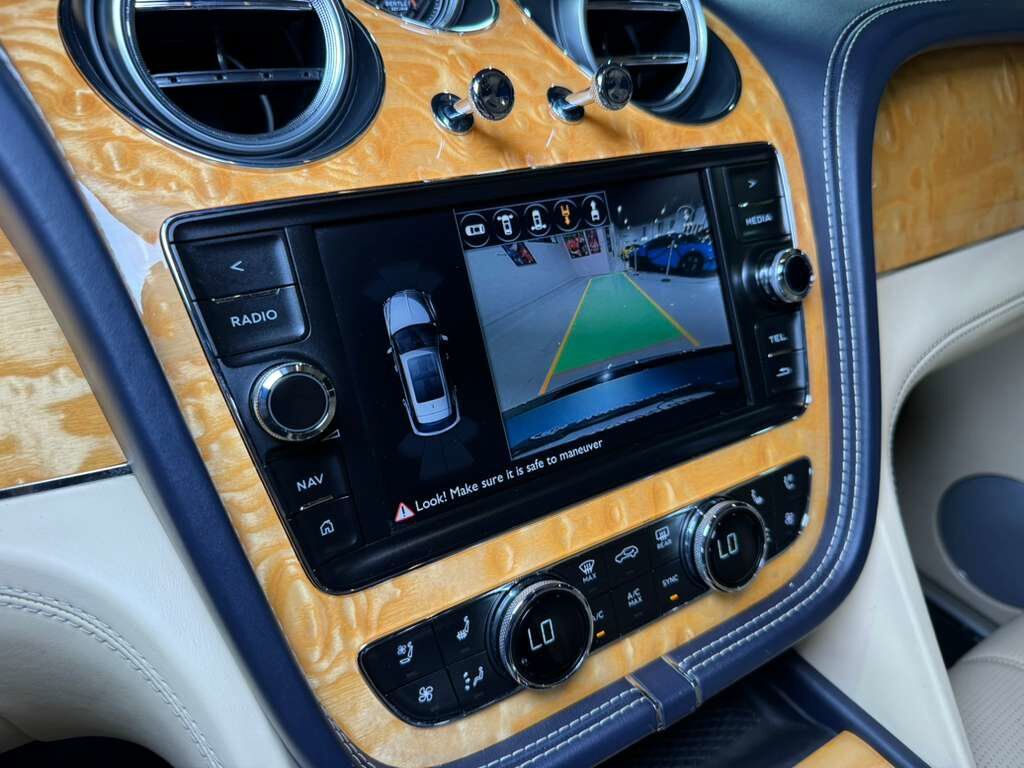 2017 Bentley Bentayga W12 Silverlake paint, rear infotainment system AND MUCH MORE!!! Fort Lauderdale FL