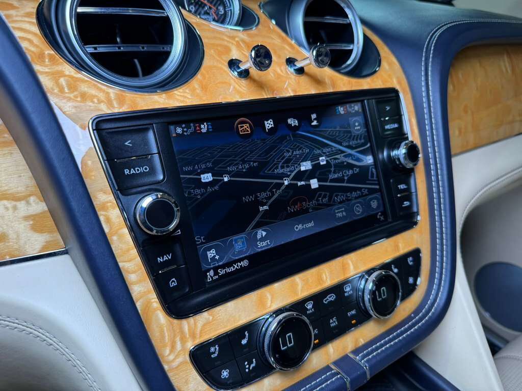 2017 Bentley Bentayga W12 Silverlake paint, rear infotainment system AND MUCH MORE!!! Fort Lauderdale FL