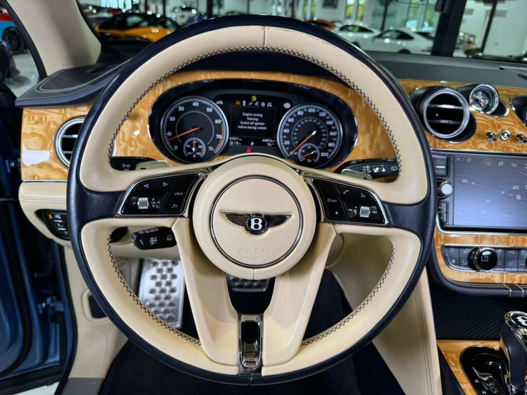 2017 Bentley Bentayga W12 Silverlake paint, rear infotainment system AND MUCH MORE!!! Fort Lauderdale FL