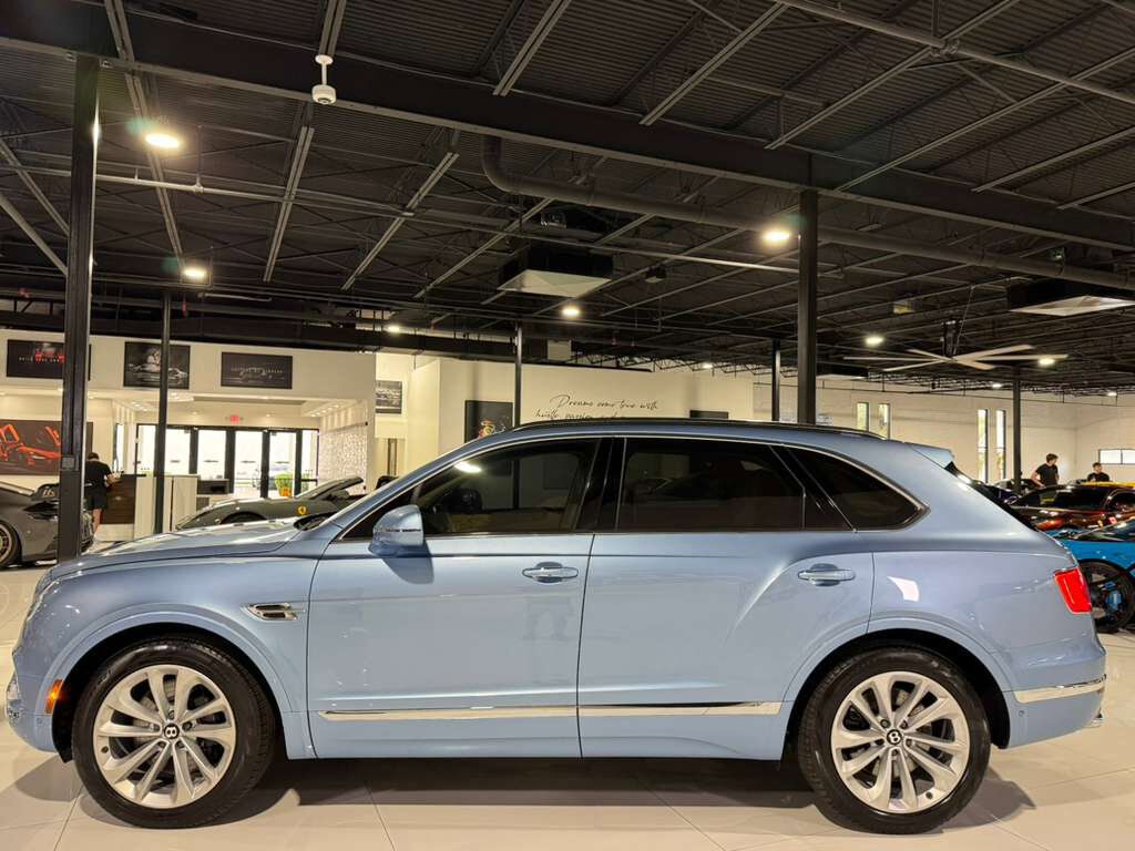 2017 Bentley Bentayga W12 Silverlake paint, rear infotainment system AND MUCH MORE!!! Fort Lauderdale FL