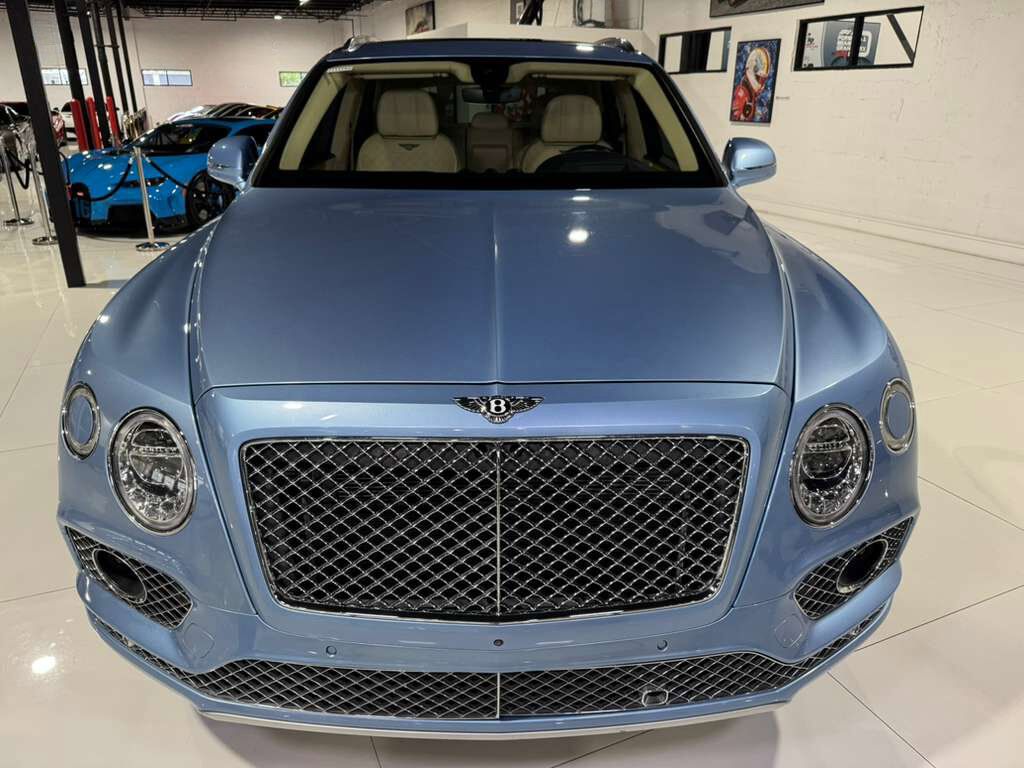 2017 Bentley Bentayga W12 Silverlake paint, rear infotainment system AND MUCH MORE!!!