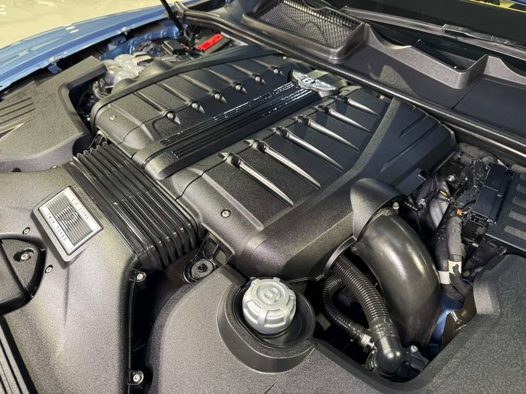 2017 Bentley Bentayga W12 Silverlake paint, rear infotainment system AND MUCH MORE!!! Fort Lauderdale FL