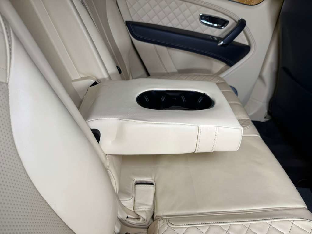 2017 Bentley Bentayga W12 Silverlake paint, rear infotainment system AND MUCH MORE!!! Fort Lauderdale FL