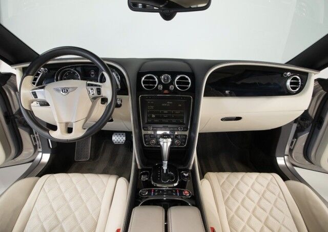 2017 Bentley Continental GT W12 ($240,925 MSRP) *MULLINER DRIVING SPEC* *EXTREME SILVER ON LINEN* *ONLY 11,000 MILES* San Diego CA