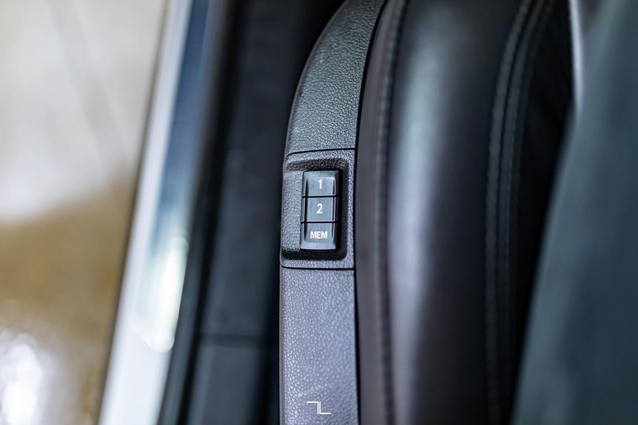 2017 Buick Encore AWD Essence Leather Roof BCam Red Deer AB